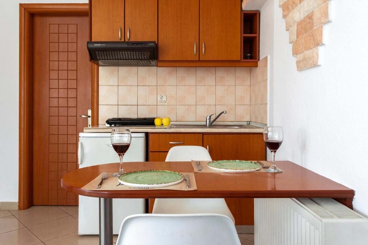 Kapahi Seaview Hotel Apartments Потос Екстериор снимка