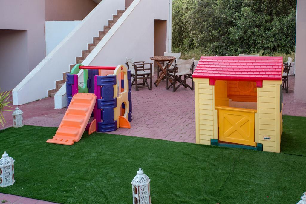 Kapahi Seaview Hotel Apartments Потос Екстериор снимка